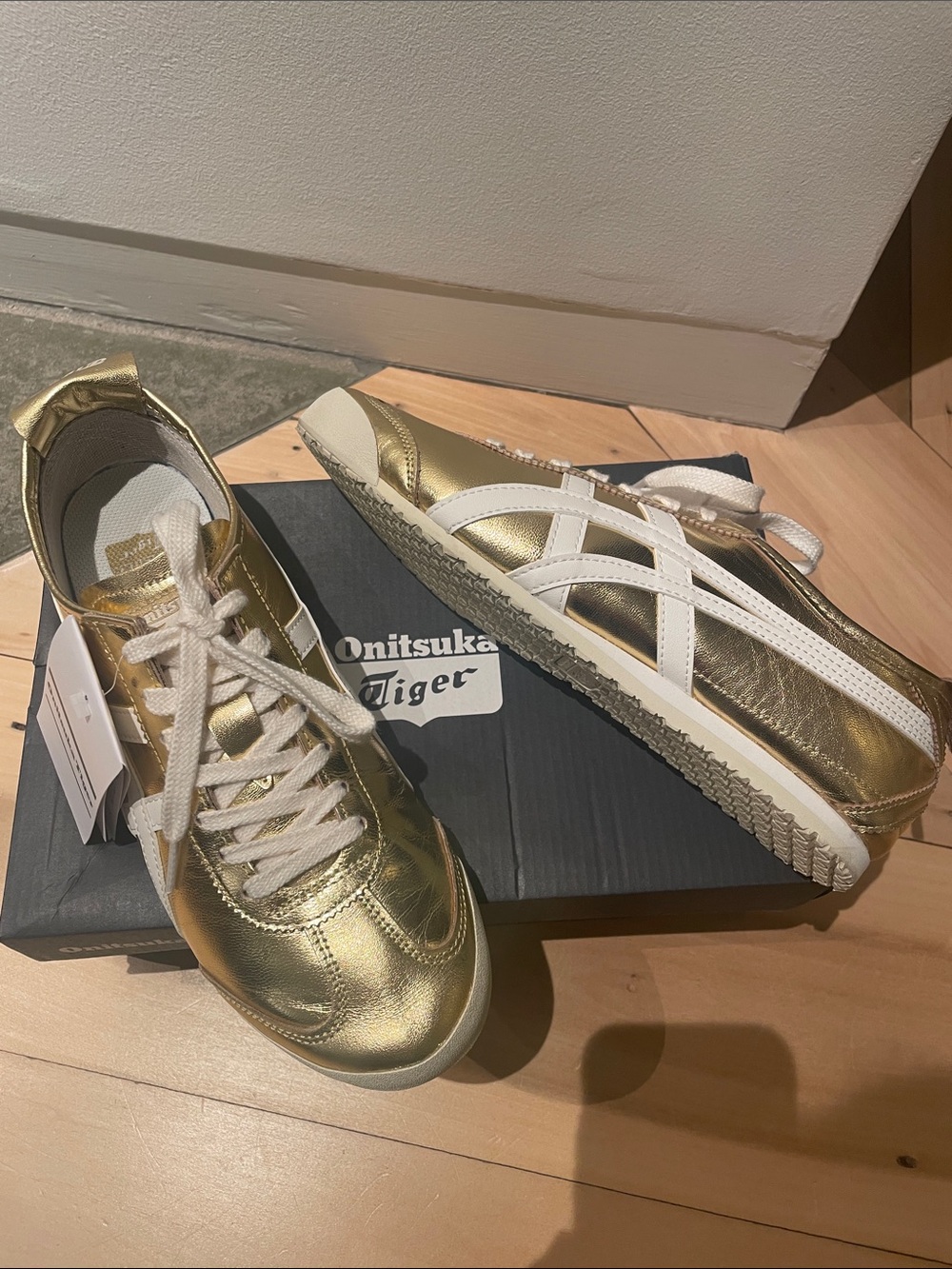 Onitsuka Tiger by Asics Metallic Gold and White Mexico 66 Sneakers US 9.5